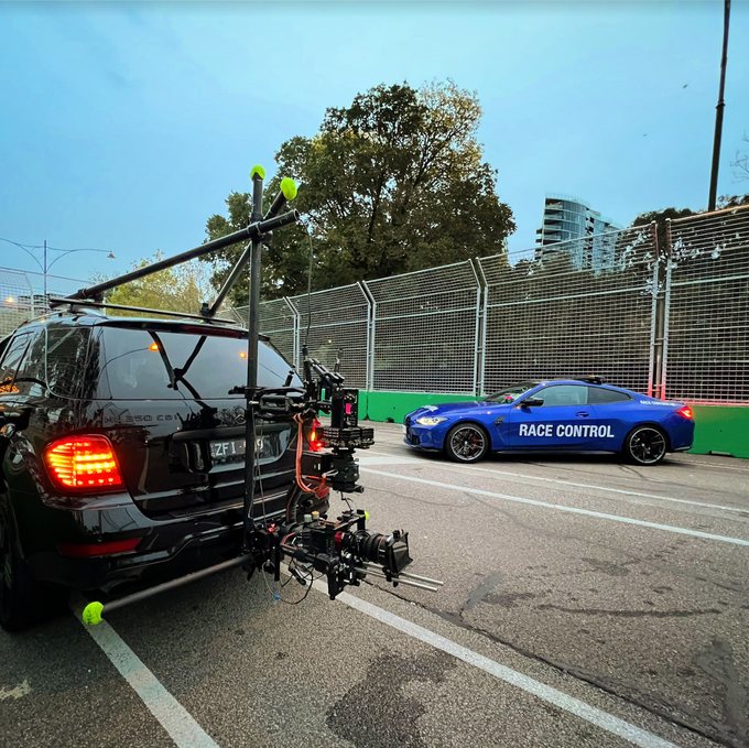 Formula One Tracking Car